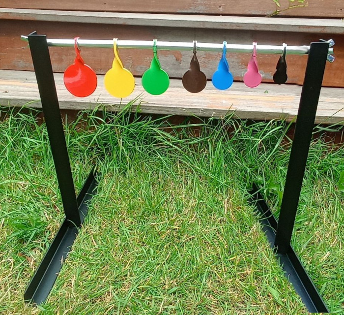 7 garden spinners, "Snooker" bar target on stand